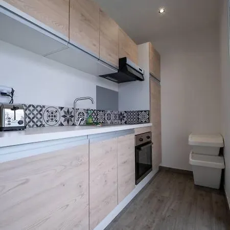 Ferienwohnung Le Trianon - Parking Prive Reims Exterior foto